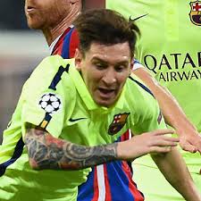 Poco a poco el jugador ha ido cubriendo su brazo y pierna de tinta, hasta casi tenerlas cubiertas en su totalidad. Messi A Traves De Sus Tatuajes