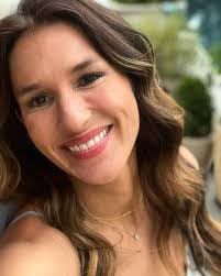 Hannah Fitzhugh's Instagram, Twitter & Facebook