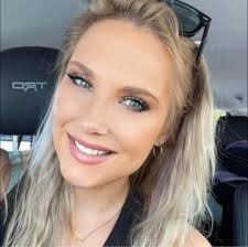 EngagementThread 👀 Post a photo with atleast 6 words to describe your  weekend in the comments! Don't worry — I'll follow