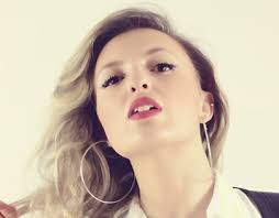 Francesca Projects :: Photos, videos, logos, illustrations and branding ::  Behance