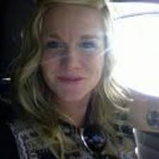 Elizabeth Colpitts's Instagram, Twitter & Facebook