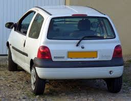 Vous avez fait une mauvaise manœuvre et avez éclaté vos feux arrière clio 2 ? Renault Twingo 20 Ans De Carriere