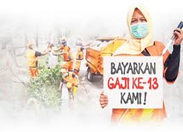 Gaji seorang pns bisa mencakup angka jutaan hingga puluhan juta. Phl Tuntut Gaji 13 Kadis Kebersihan Dan Pertamanan Bungkam Suarapemredkalbar Com
