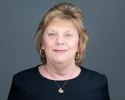 Lynn Prosser's Instagram, Twitter & Facebook