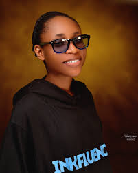 Beth Gooch's Instagram, Twitter & Facebook