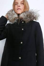 Comment porter son manteau en fausse fourrure ? Manteau A Capuche Effet Fausse Fourrure Zara France Faux Fur Hood Fur Hood Faux Fur
