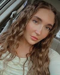 April Bean's Instagram, Twitter & Facebook