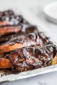 Place the riblets in a large roasting pan and bake in the preheated oven, uncovered, for 45 minutes. Slow Cooker Beef Ribs Baking Mischief