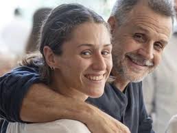 Ámbar de Benedictis nació con música, bajo el signo de Aries y protegida  por el clan Tinayre