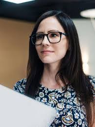 Sandra Simon's Instagram, Twitter & Facebook