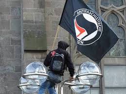 Trump Antifa Yi Teror Orgutu Ilan Edecegini Acikladi Peki Antifa Nedir Medyajans Com Gezinti kısmına atla arama kısmına atla.