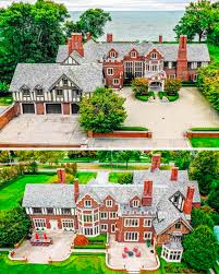 Exceptional Elegance And Extraordinary Provenance Abound In This Truly Spectacular Lakefront Estate Designed By Robert O Mansions Mansions Luxury Luxury Homes