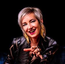 ❤️ I am now taking appointments for facial and energy work treatments at  Vetiver