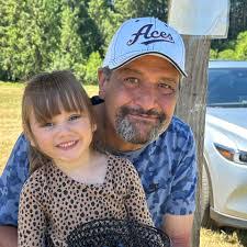 Lisa Robello's Instagram, Twitter & Facebook