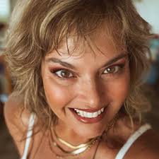 Saturday, November 9th at 10am, Hideout 125 will be giving back to the Fort  Wayne community by providing turkeys to families who need them. We will  also be distributing turkeys at New