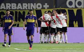 Boca tiene el primer tiro libre del superclásico. Boca Vs River 1 1 Super Empate En Clasico Argentino Mediotiempo
