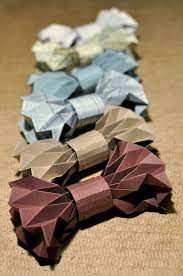How To Fold A Diy Paper Bow Tie Origami Bow Paper Bow Paper Craft Tutorials