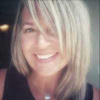 Julie Maddox's Instagram, Twitter & Facebook