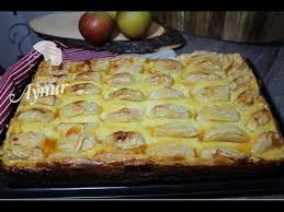 Hat der apfel erst einmal saison, kommst du vom backen gar nicht mehr weg. Apfelkuchen Mit Pudding Apfelblechkuchen Youtube