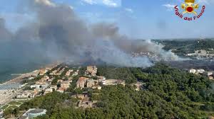 Dramma nella prima serata di oggi a città sant'angelo, provincia di pescara, un terribile incendio è scoppiato in una clinica privata. Tmhnv9dqjjle5m