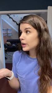 Deanna Dudley's Instagram, Twitter & Facebook