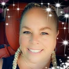 Kayla Boaz's Instagram, Twitter & Facebook