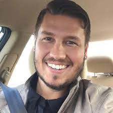 Derek Sever's Instagram, Twitter & Facebook