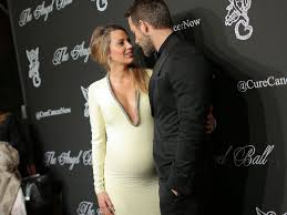 They started out as friends and then obviously took it to the next level. Blake Lively Gives Birth To First Child Abc News