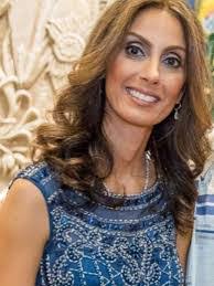 Donna Berns's Instagram, Twitter & Facebook