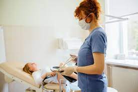 Sie wird in 3wochen 18.ich glaube, sie hat angst davor. 6 Dinge Die Dein Gynakologe Nie Tun Sollte Brigitte De