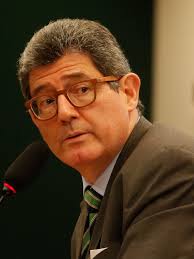 Joaquim Levy diz que Brasil tem condições de sair rapidamente da crise