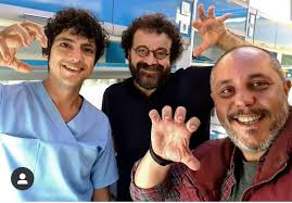 Bölüm ile perşembe günü 20:00 fox tv de taner ölmez, onur tuna, sinem ünsal, murat aygen, reha özcan Iyi Ki Besiktas Var On Twitter Mucizedoktor Taner Olmez Hocasi Reha Ozcan Ve Yigit Umurhan Dan Kartal Pencesi