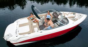 A bowrider boat otherwise called a cabin cruiser boat is a runabout that features an open seating arrangement as well as speedier handling than a traditional motorboat. Which Is The Best Boat For Me Wher Rena Boatland
