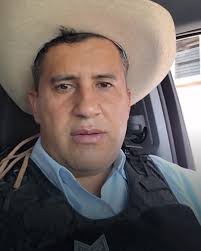 Le dicen el "Bukele mexicano" Carlos Manzo, alcalde independiente de  Uruapan, Michoacán, ha sido apodado en redes sociales como el “Bukele  mexicano” tras la captura de René Belmonte Aguilar, alias “El Rino”,