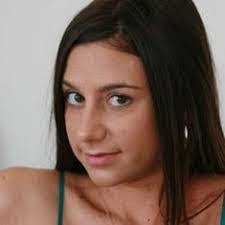 Jackie Ashe's Instagram, Twitter & Facebook