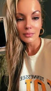 Alissa Carpenter's Instagram, Twitter & Facebook