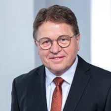 Iva Frank's Instagram, Twitter & Facebook