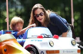 Czym interesuje się mały henry? Szok 10 Letni Syn Alicji Bachledy Curus Dopiero Uczy Sie Polskiego Super Express Wiadomosci Polityka Sport