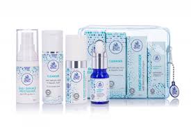 Kamu dapat cek beragam produk kecantikan dan harga terkini, bandingkan harga produk dan lihat review nya di priceprice.com. Bluebell Travel Set Bluebell Skincare