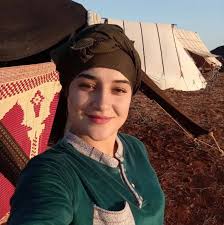 انا من مواليد 1993 , محتاجة رجل يكون ناوي الحلال انشاء الله ♥