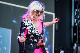 Debbie Harry Charts First Alternative Songs Hit Since 1990