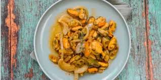 Kerang hijau kuah kuning merupakan salah satu sajian sea food yang pantas untuk dicoba. 7 Resep Masakan Kerang Hijau Enak Mudah Dan Kaya Nutrisi Merdeka Com