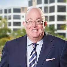 How is Senior Housing Solutions different from its online competitors?