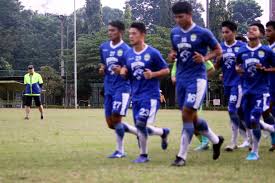 Pemain baru persib bandung,18 klub liga 1 sepakat,januari baru kick off lagi. Maung Bandung Persib Umumkan 5 Pemain Baru Di Awal Tahun 2020