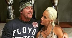 Michelle mccool's (the undertaker's wife) revealing video: Wwe Snubs The Undertaker S Wife Michelle Mccool The Undertaker Is Upset