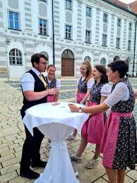 Joseph, bei tripadvisor auf platz #2 von 7 b&bs / inns in waldsassen und mit 4,5 aus 5 bewertet. Gastehaus St Joseph Waldsassen Home Facebook