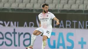 Milan ve a milli takımımızın tecrübeli futbolcusu hakan çalhanoğlu süper lig'deki şampiyonluk favorisinin galatasaray olduğunu söyledi. Hakan Calhanoglu Admits Dreaming Of Playing With Galatasaray Ruetir
