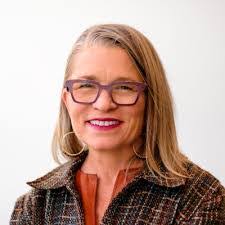 Tamara Roark's Instagram, Twitter & Facebook