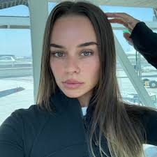 Hi guys, iv'e been told to add more age to a character i designed...but  this is not as easy as i thought. Does anyone have some useful link or  explanation? Here's what