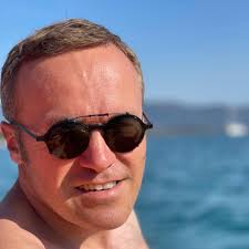 Vincent Luis, rookie sur la distance reine est 3ème à seulement 5'28 de la  tête au km25 😍🔥 ! Challenge Roth